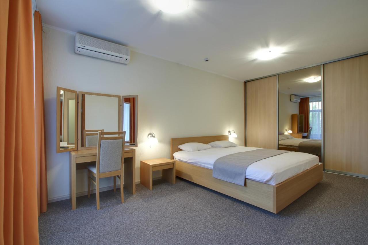 Marine Hotell